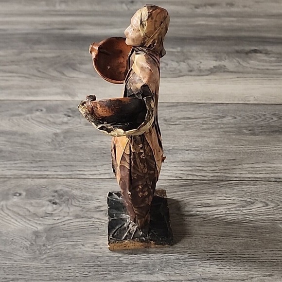 Vintage Mexican Folk Art Paper Mache Figure Handmade Authentic Hardworking Woman - Picture 4 of 5